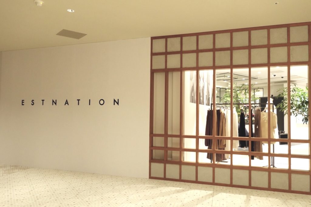 【オリジナル木製ハンガー製作】ESTNATION「COLUMN」（エストネーション「コラム」）NEWoMan横浜店様のご紹介