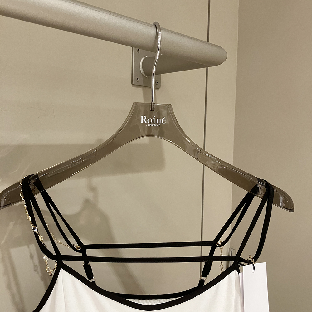 【オリジナルアクリルハンガー】 のご紹介