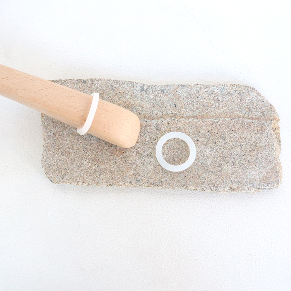 【ストック商品】すべり止め＜シリコンリング /乳白（L)＞