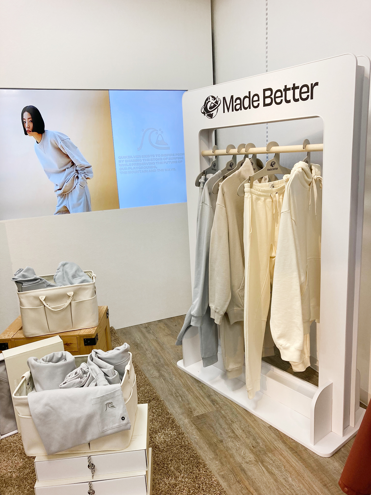 【オーダーメイド商品】ディスプレイ什器 リボードハンガーラック(クイックシルバーMade Better様)