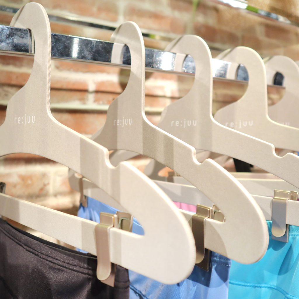 【オリジナルハンガー製作】re:juu(リジュー )様のご紹介