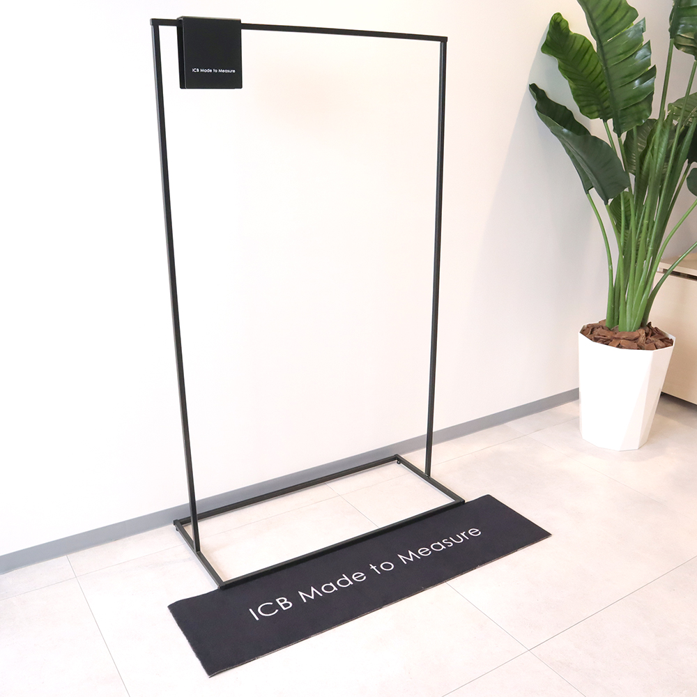 【オリジナルアクリルディスプレイ ・フロアマット製作】 ICB様のご紹介