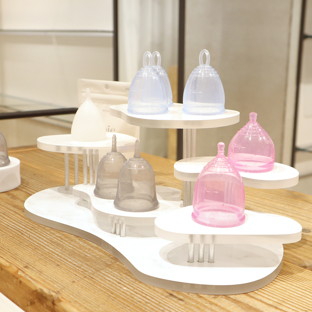 【オリジナルディスプレイ什器製作】  feminak (フェミナック)様 のご紹介