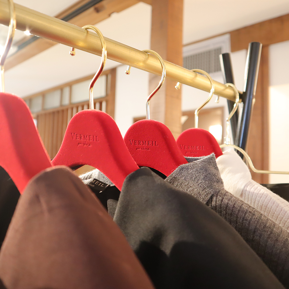 【オリジナルハンガー製作】VERMEIL par iéna (ヴェルメイユ パーイエナ)様 のご紹介