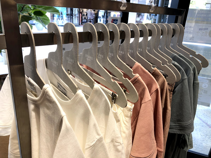 【オリジナルハンガー製作】BEAMS OUTLET様のご紹介